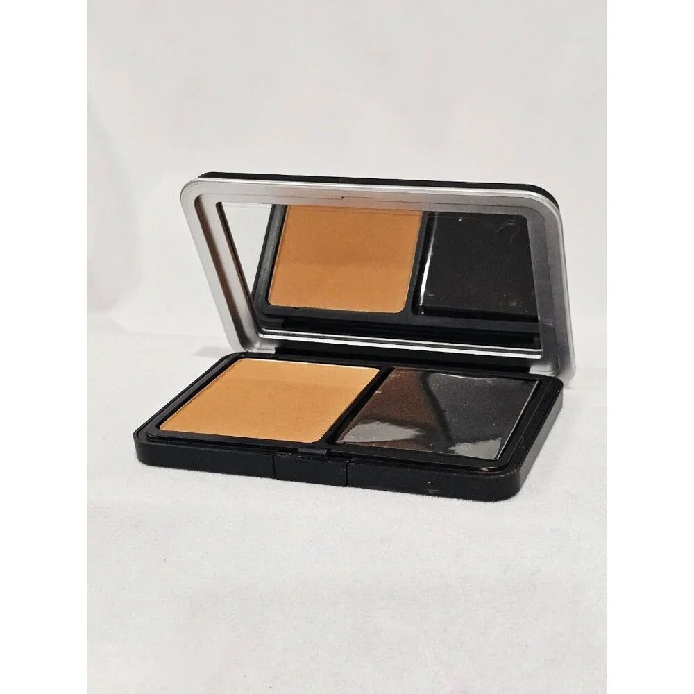 MAKE UP FOR EVER HD Skin Matte Velvet Blurring Powder Foundation. Shade Y535